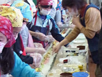 ジャンボ海苔巻き 調理風景
